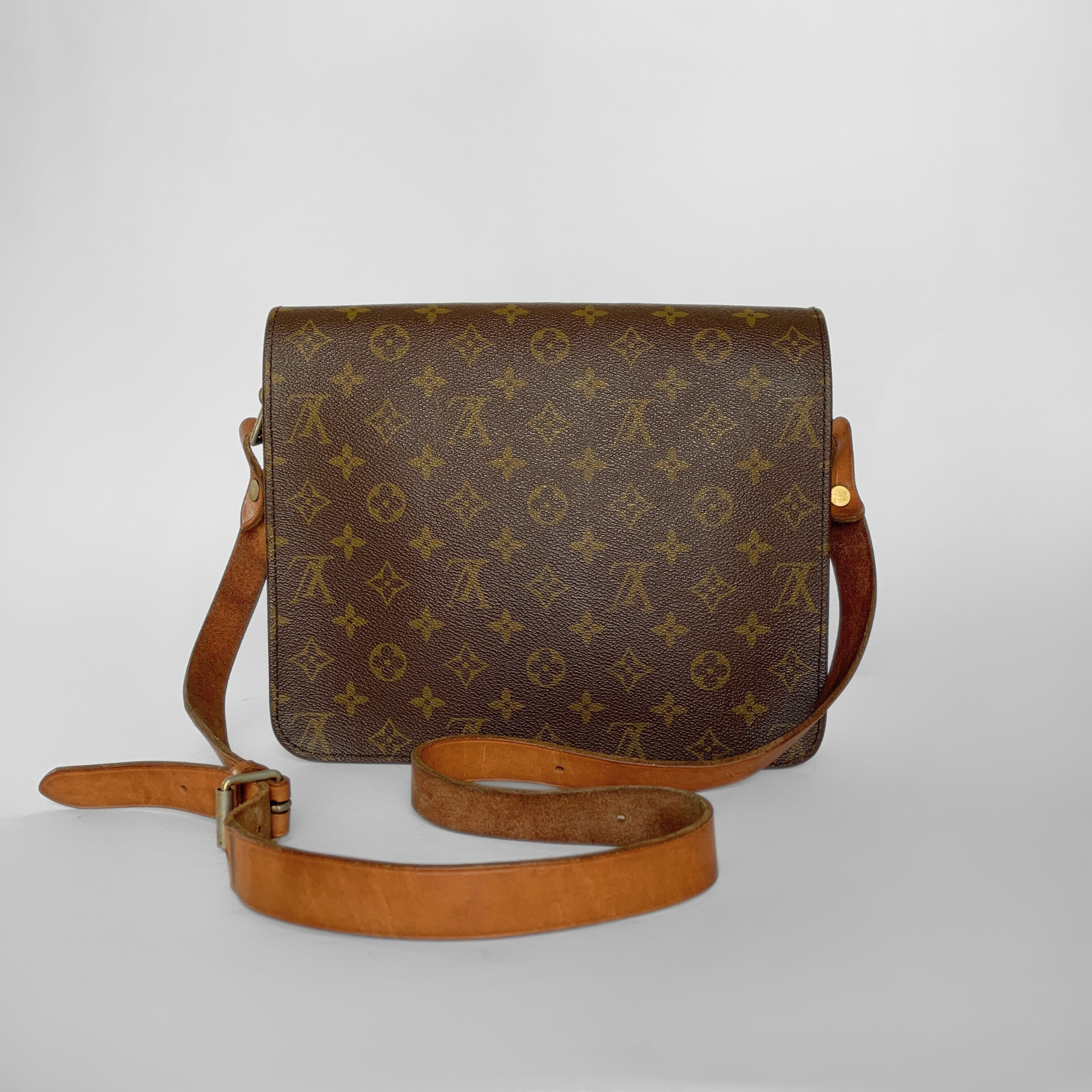 Louis Vuitton Louis Vuitton Cartouchi&egrave;re GM Monogram Canvas - Crossbody bags - Etoile Luxury Vintage