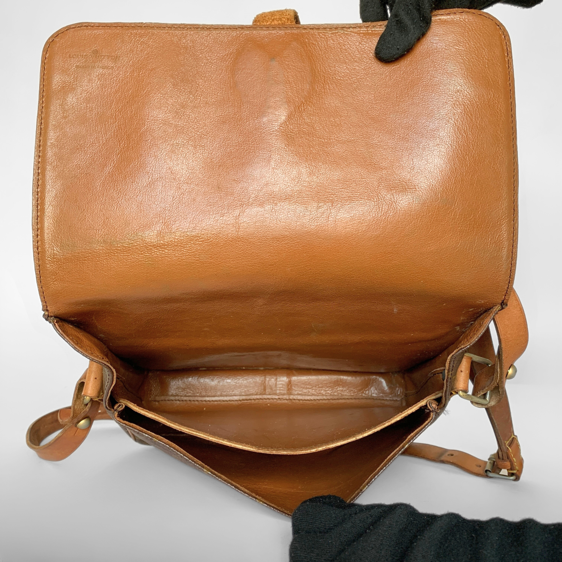 Louis Vuitton Louis Vuitton Cartouchi&egrave;re GM Monogram Canvas - Crossbody bags - Etoile Luxury Vintage