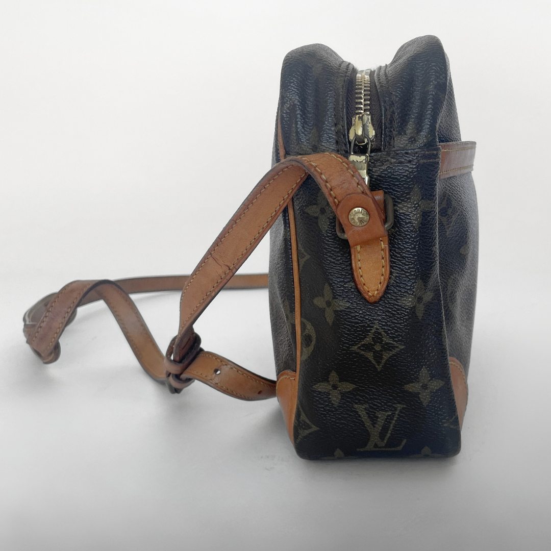 Louis Vuitton Louis Vuitton Trocadero Monogram Canvas - Crossbody bags - Etoile Luxury Vintage