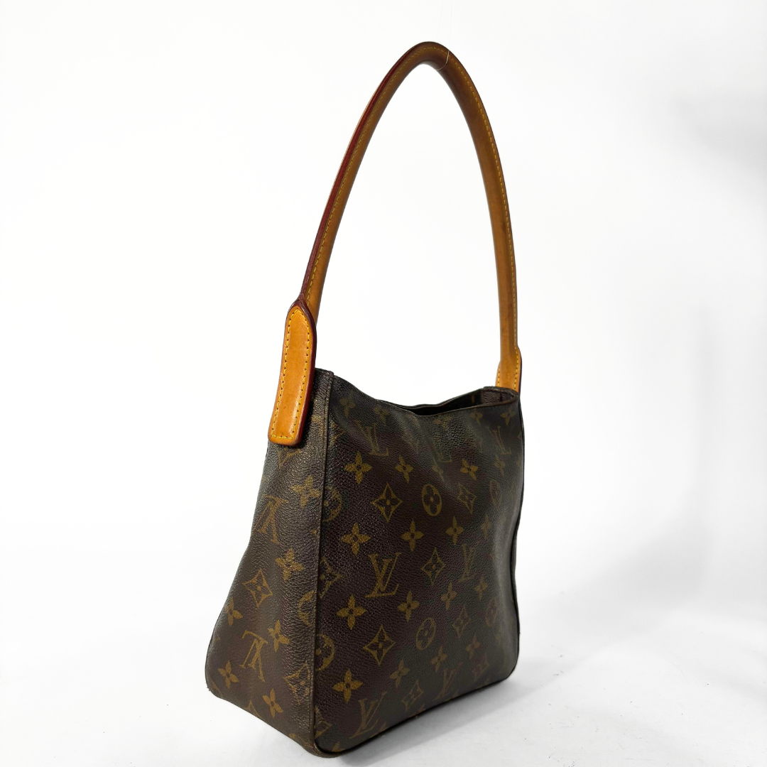 Louis Vuitton Louis Vuitton Looping MM Monogram Canvas - Shoulder bags - Etoile Luxury Vintage
