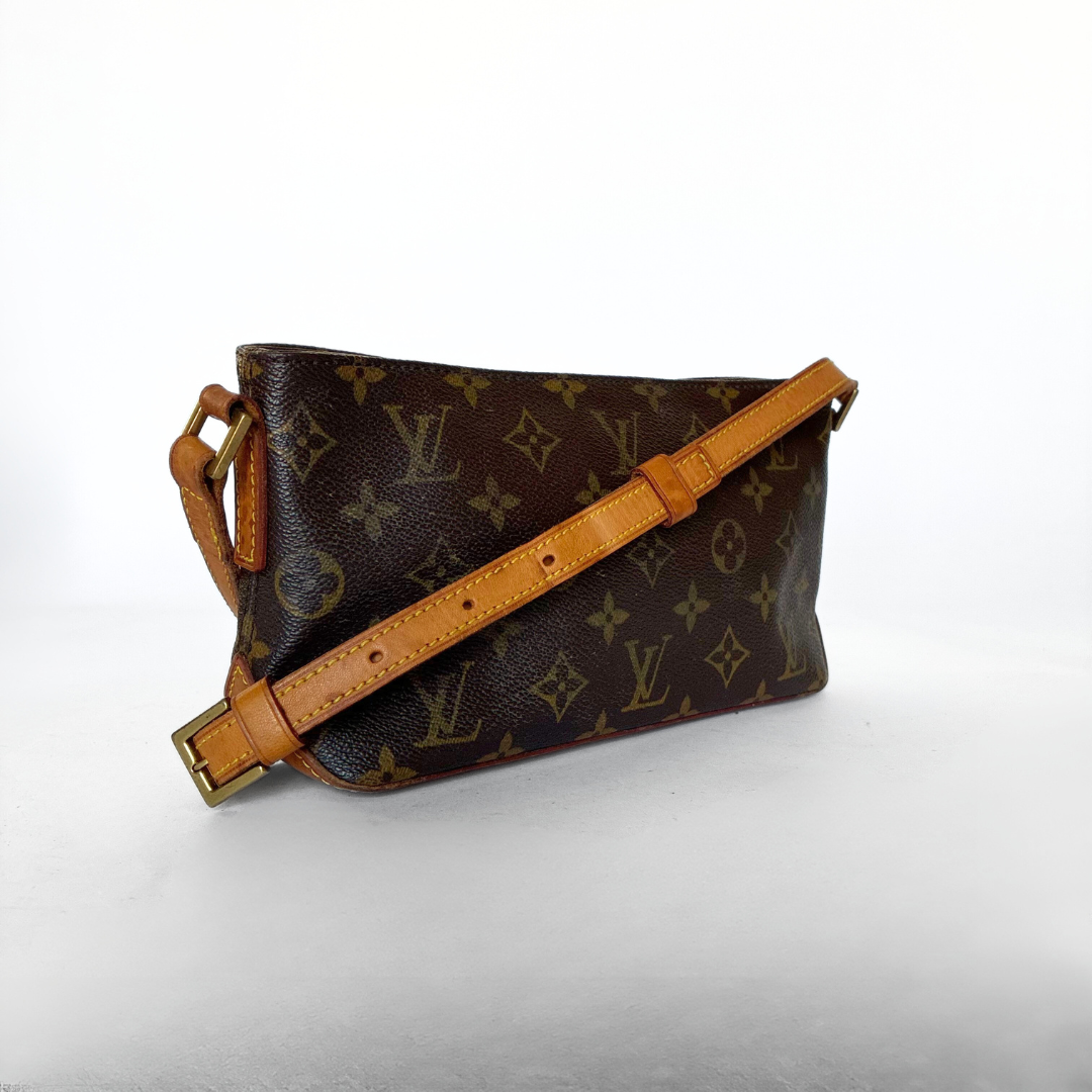Louis Vuitton Louis Vuitton Trotteur Monogram Canvas - Crossbody bags - Etoile Luxury Vintage