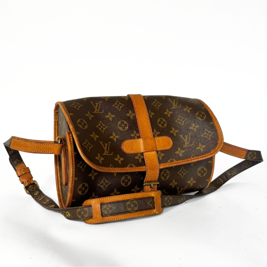 Louis Vuitton Louis Vuitton Marne Messenger Monogram Canvas - Crossbody bags - Etoile Luxury Vintage