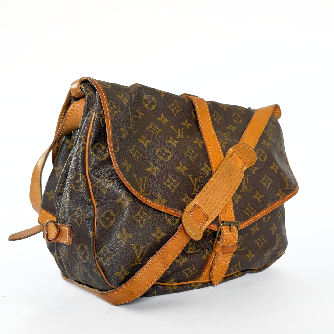 Louis Vuitton Louis Vuitton Saumur 35 Monogram Canvas - Crossbody bags - Etoile Luxury Vintage