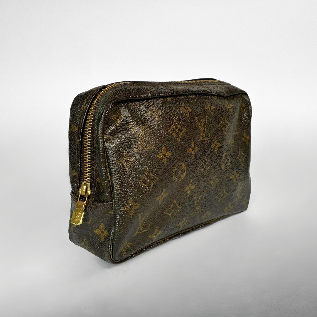 Louis Vuitton Louis Vuitton Toiletry Bag Monogram Canvas - Toiletry bags - Etoile Luxury Vintage