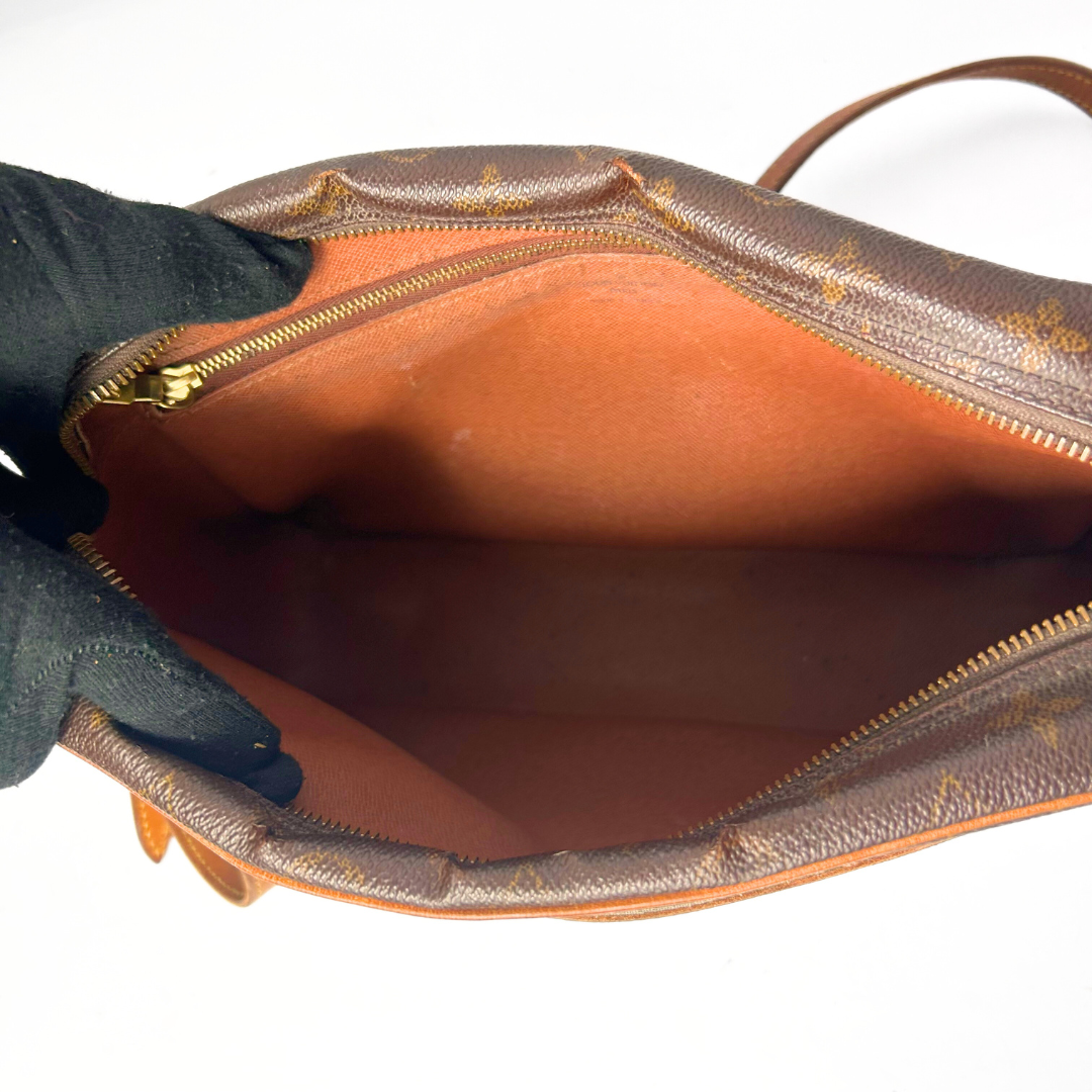 Louis Vuitton Louis Vuitton Trocadero GM Monogram Canvas - Crossbody bags - Etoile Luxury Vintage