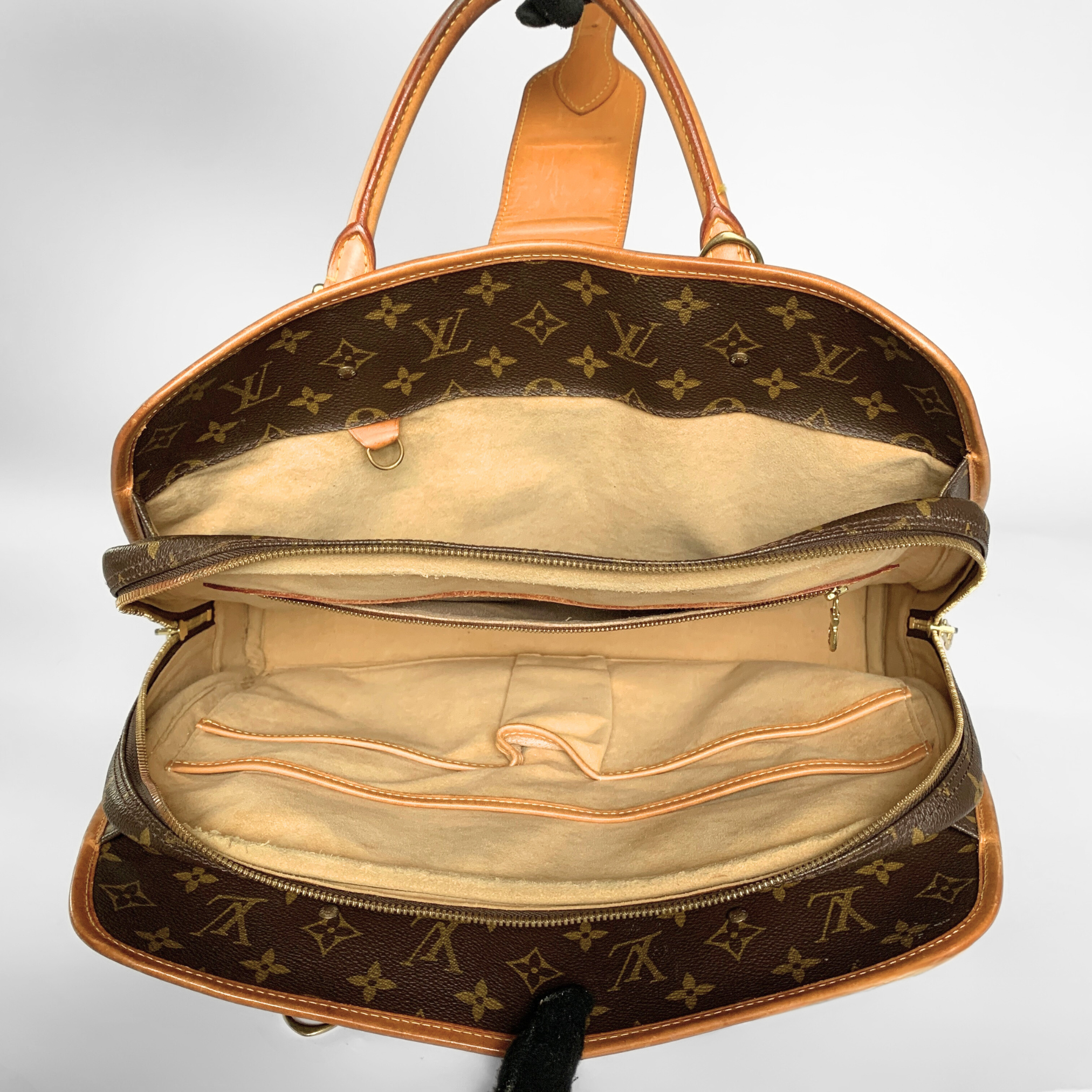 Louis Vuitton Louis Vuitton Tivoli Monogram Canvas - Shoulder bags - Etoile Luxury Vintage
