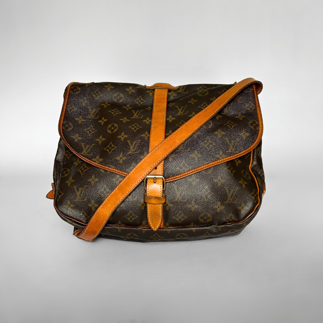 Louis Vuitton Louis Vuitton Saumur 35 Monogram Canvas - Crossbody bags - Etoile Luxury Vintage