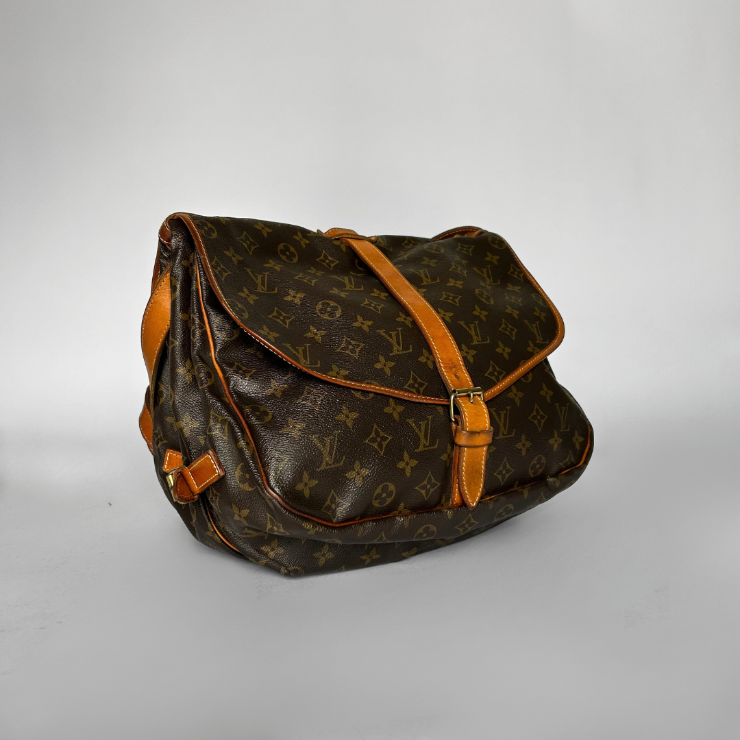 Louis Vuitton Louis Vuitton Saumur 35 Monogram Canvas - Crossbody bags - Etoile Luxury Vintage