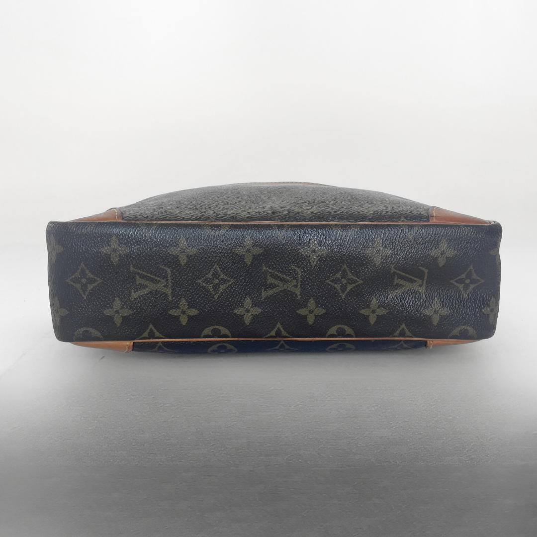 Louis Vuitton Louis Vuitton Trocadero Monogram Canvas - Crossbody bags - Etoile Luxury Vintage