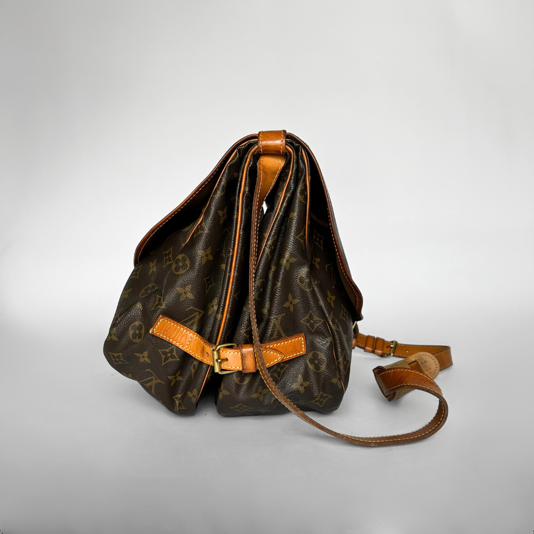 Louis Vuitton Louis Vuitton Saumur 35 Monogram Canvas - Crossbody bags - Etoile Luxury Vintage