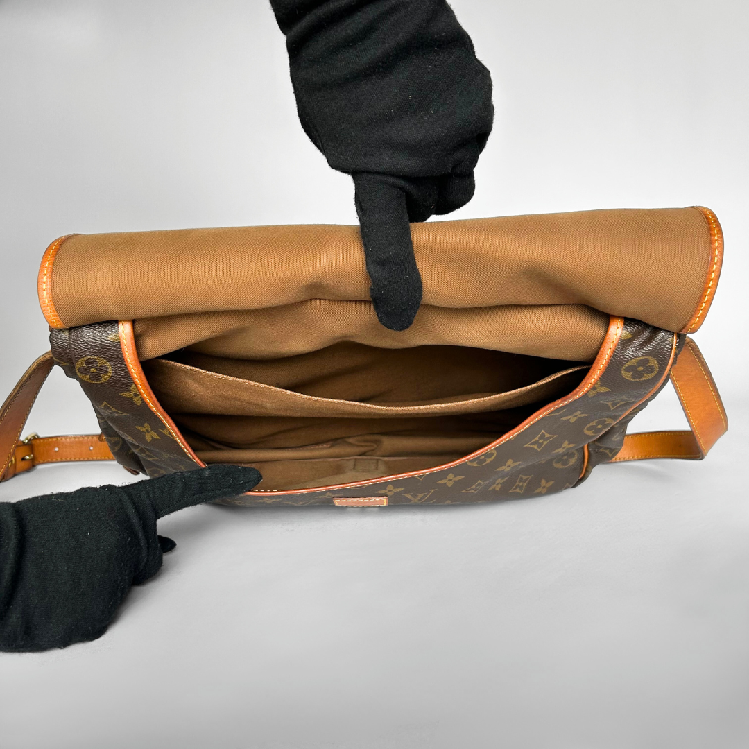 Louis Vuitton Louis Vuitton Saumur 35 Monogram Canvas - Crossbody bags - Etoile Luxury Vintage