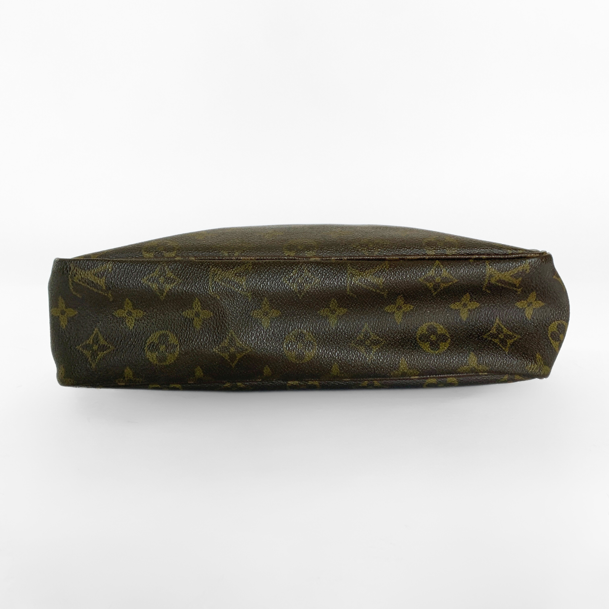 Louis Vuitton Louis Vuitton Toiletry Bag Monogram Canvas - Toiletry bags - Etoile Luxury Vintage
