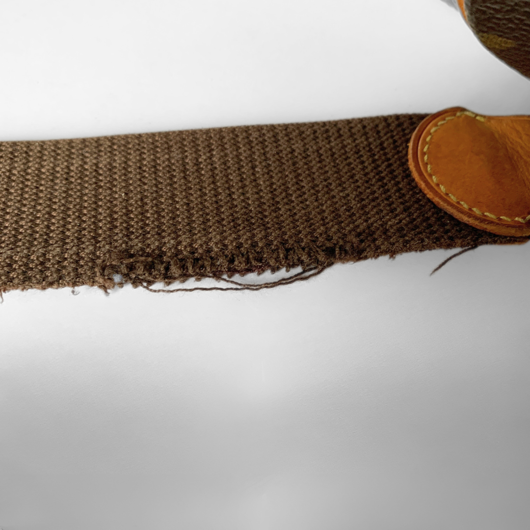 Louis Vuitton Louis Vuitton Reporter PM Monogram Canvas - Shoulder bags - Etoile Luxury Vintage