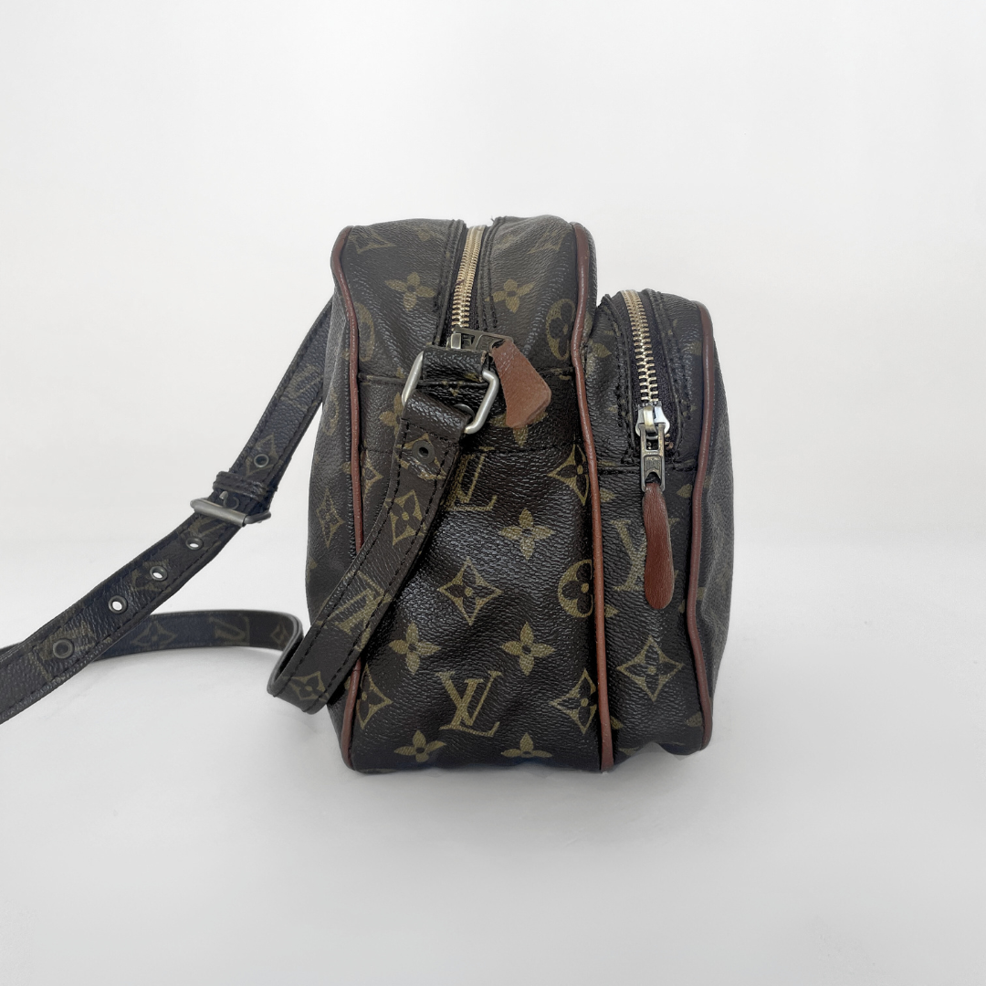 Louis Vuitton Louis Vuitton Nile Monogram Canvas - Crossbody bags - Etoile Luxury Vintage