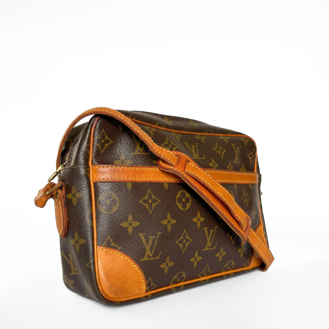 Louis Vuitton Louis Vuitton Trocadero Monogram Canvas - Crossbody bags - Etoile Luxury Vintage