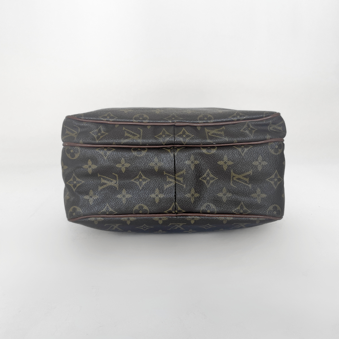 Louis Vuitton Louis Vuitton Nile Monogram Canvas - Crossbody bags - Etoile Luxury Vintage