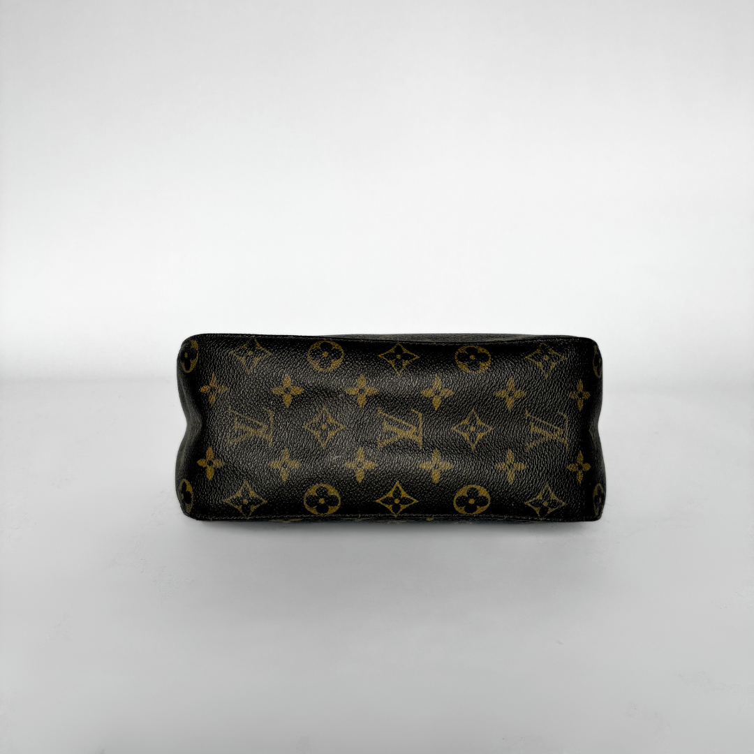 Louis Vuitton Louis Vuitton Looping MM Monogram Canvas - Shoulder bags - Etoile Luxury Vintage