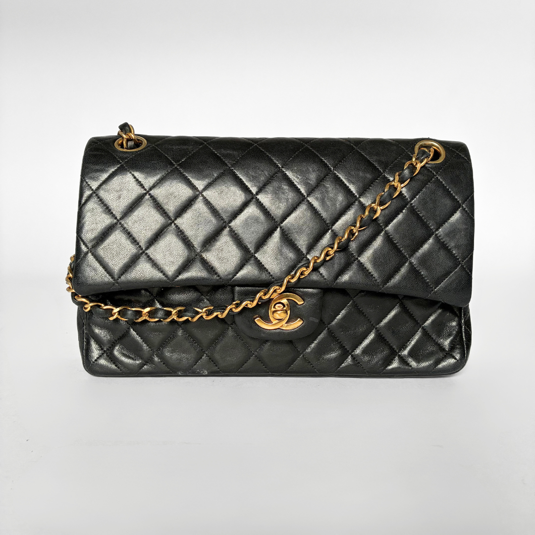 Chanel Chanel Classic Flap Bag Medium Lambskin Leather - Shoulder bags - Etoile Luxury Vintage