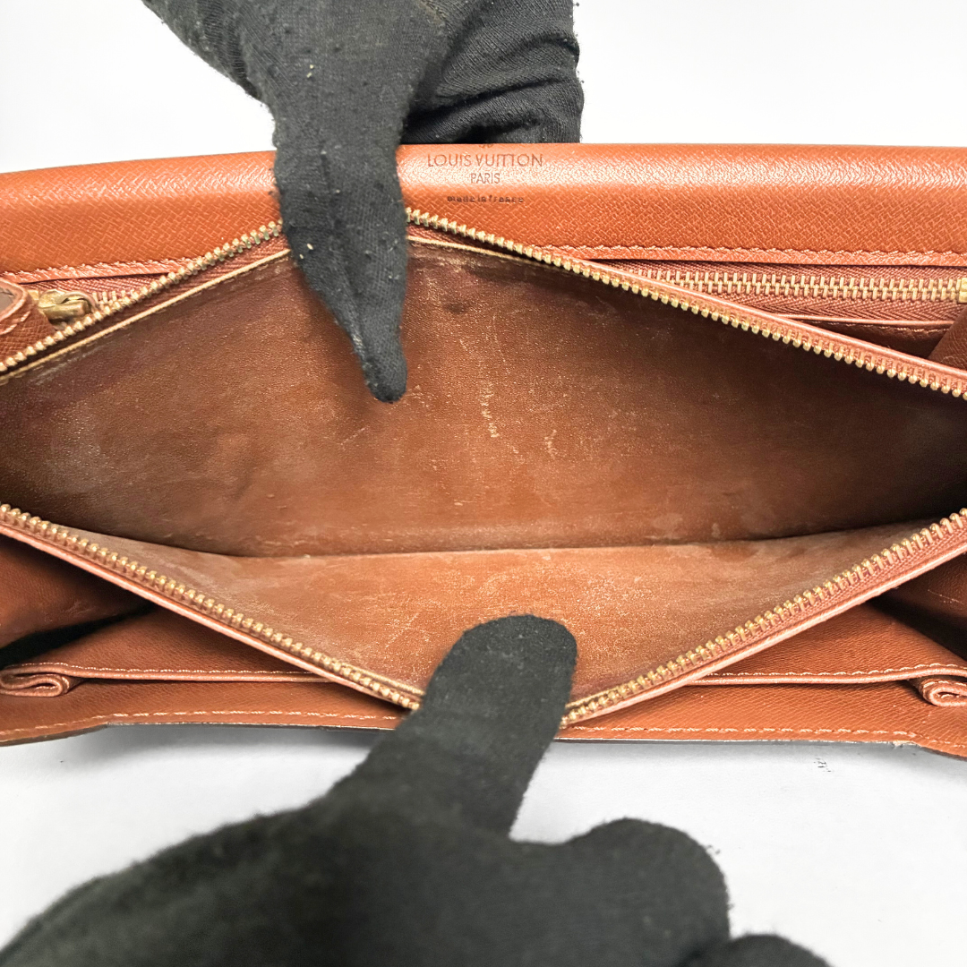 Louis Vuitton Louis Vuitton Concorde Monogram Canvas - Handbags - Etoile Luxury Vintage