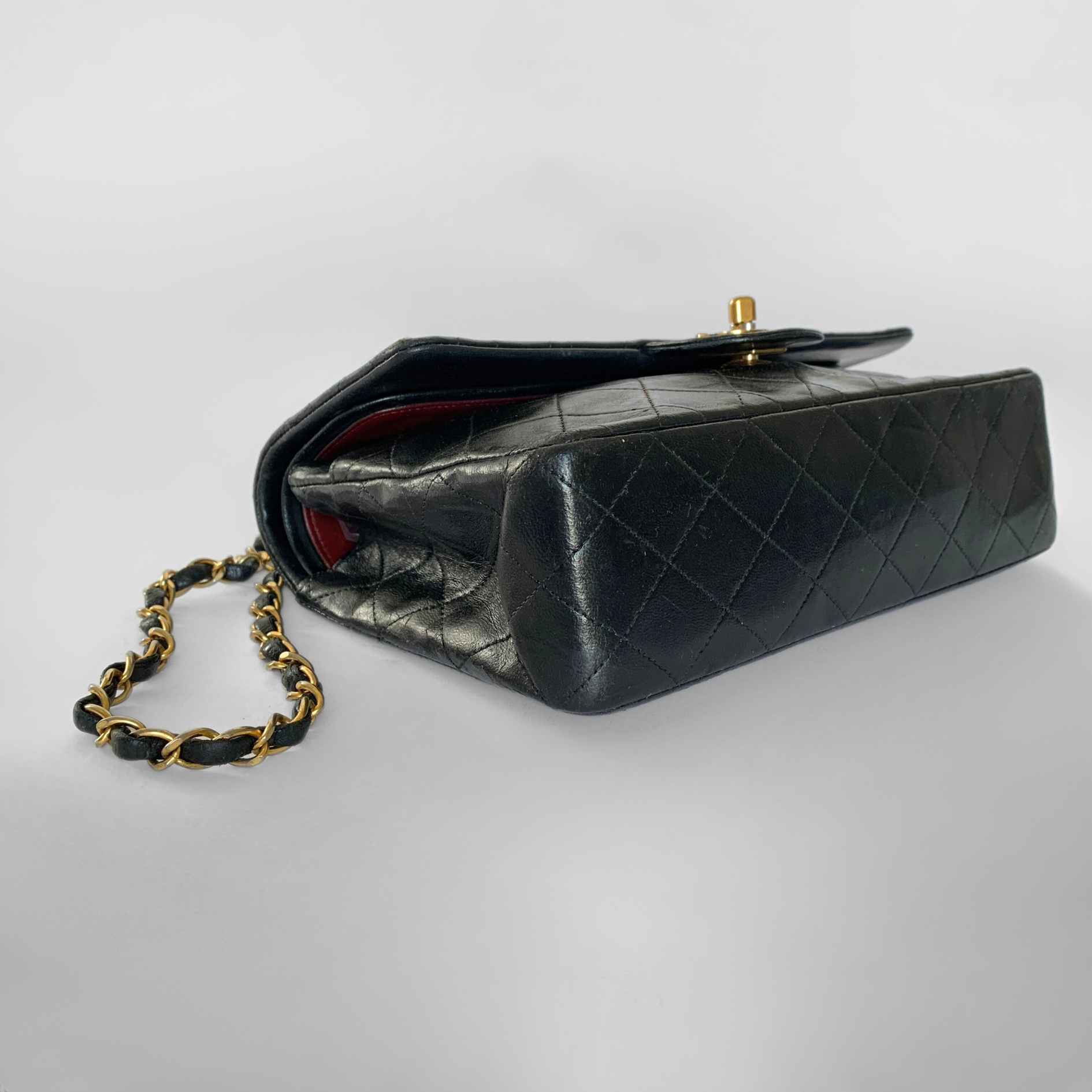 Chanel Chanel Classic Flap Bag Medium Lambskin Leather - Shoulder bags - Etoile Luxury Vintage