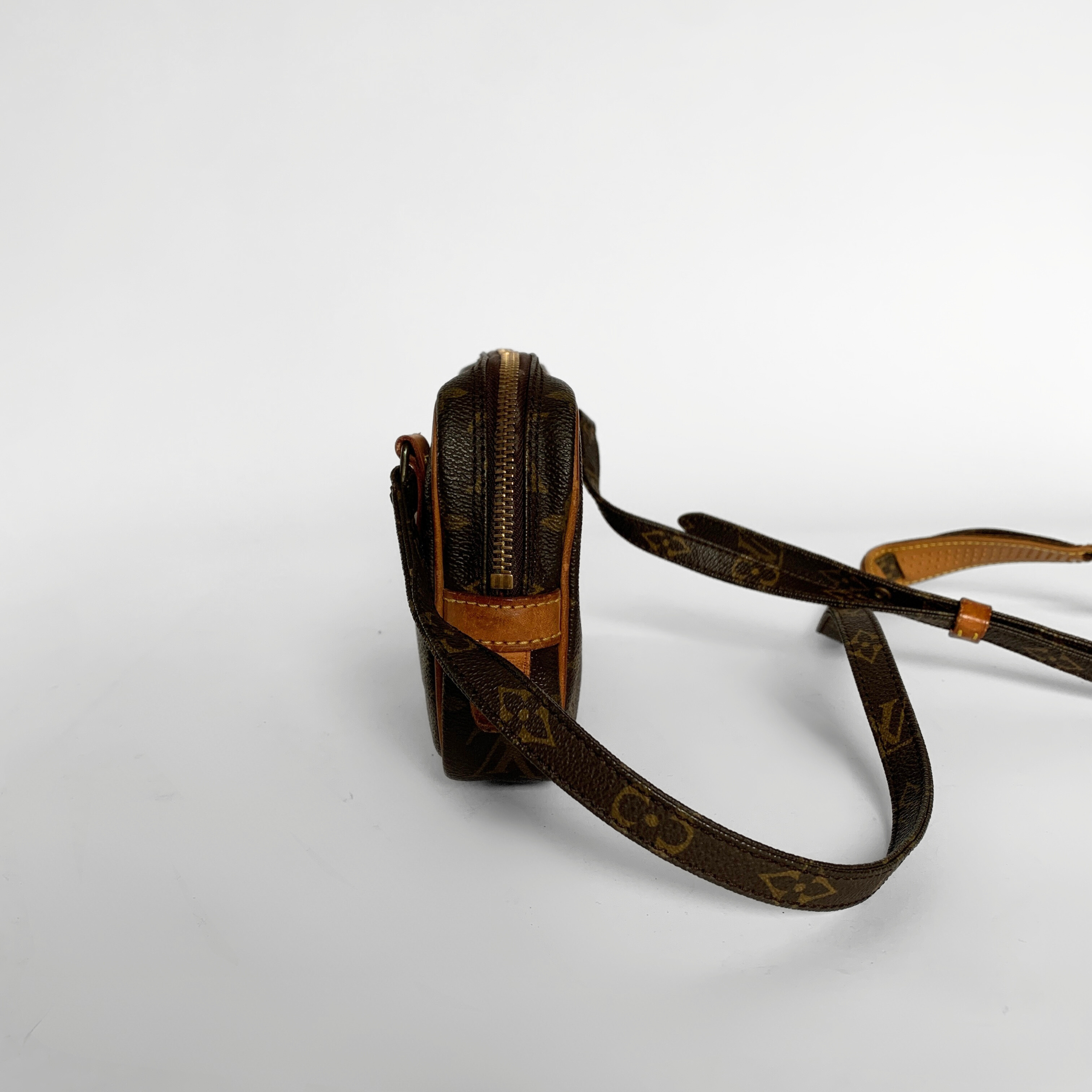 Louis Vuitton Louis Vuitton Marly Monogram Canvas - Crossbody bags - Etoile Luxury Vintage