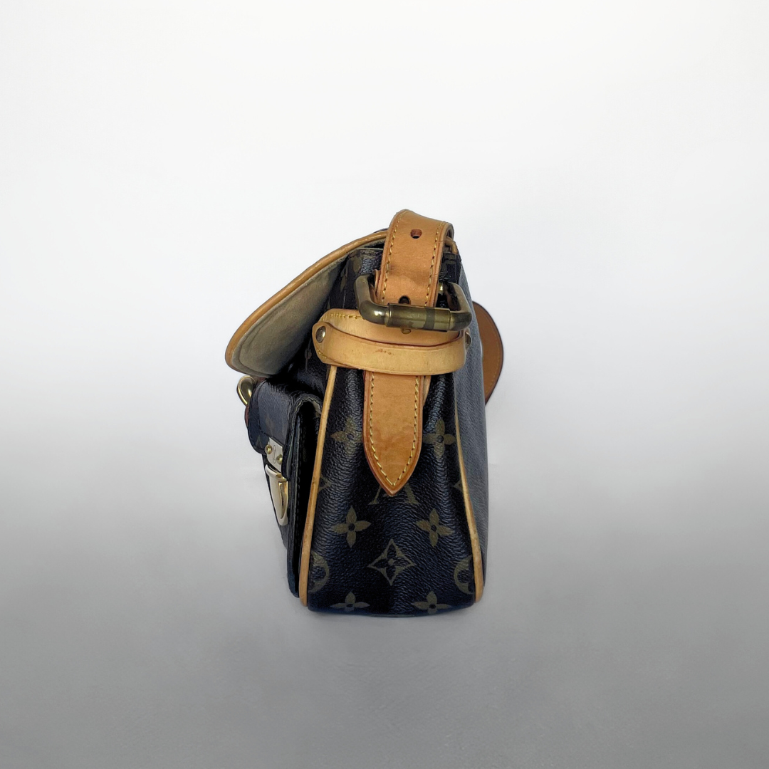 Louis Vuitton Louis Vuitton Hudson PM Monogram Canvas - Handbags - Etoile Luxury Vintage