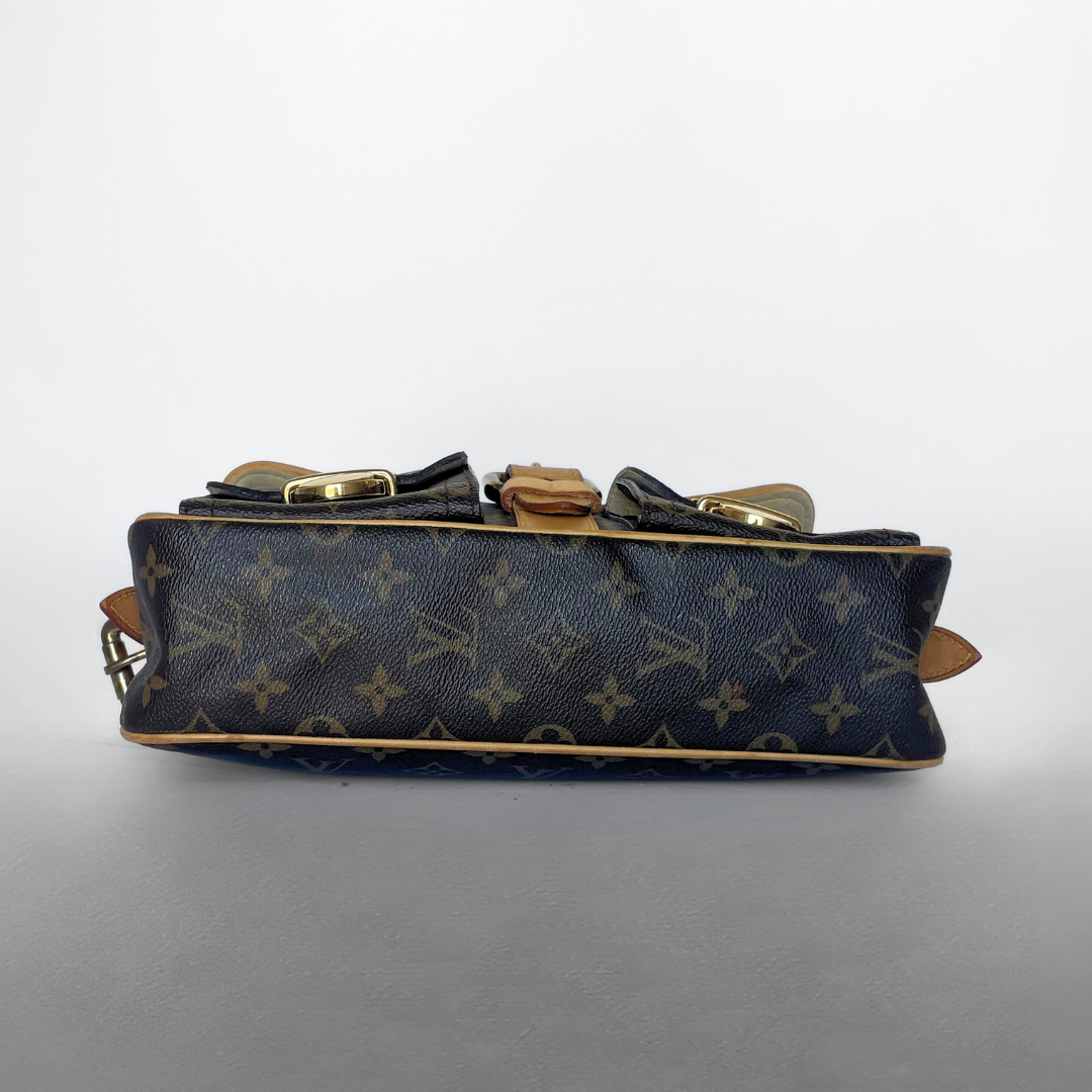 Louis Vuitton Louis Vuitton Hudson PM Monogram Canvas - Handbags - Etoile Luxury Vintage