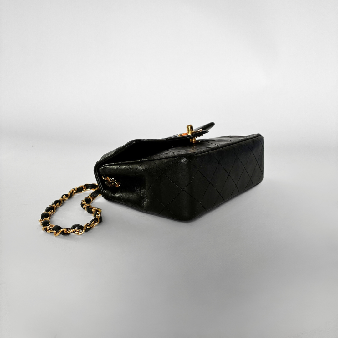 Chanel Chanel Classic Flap Bag Mini Lambskin Leather - Crossbody bags - Etoile Luxury Vintage
