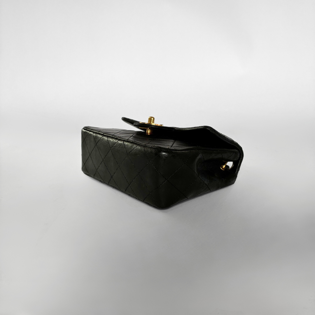 Chanel Chanel Classic Flap Bag Mini Lambskin Leather - Crossbody bags - Etoile Luxury Vintage