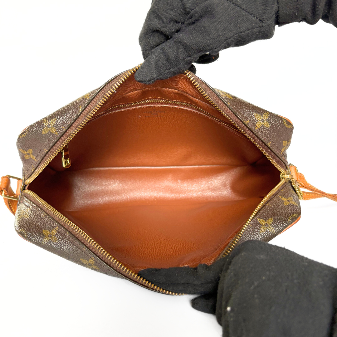 Louis Vuitton Louis Vuitton Trocadero Monogram Canvas - Crossbody bags - Etoile Luxury Vintage