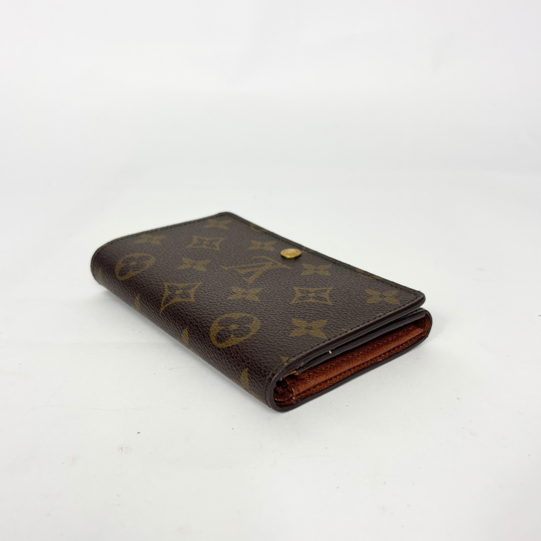 Louis Vuitton Wallet International