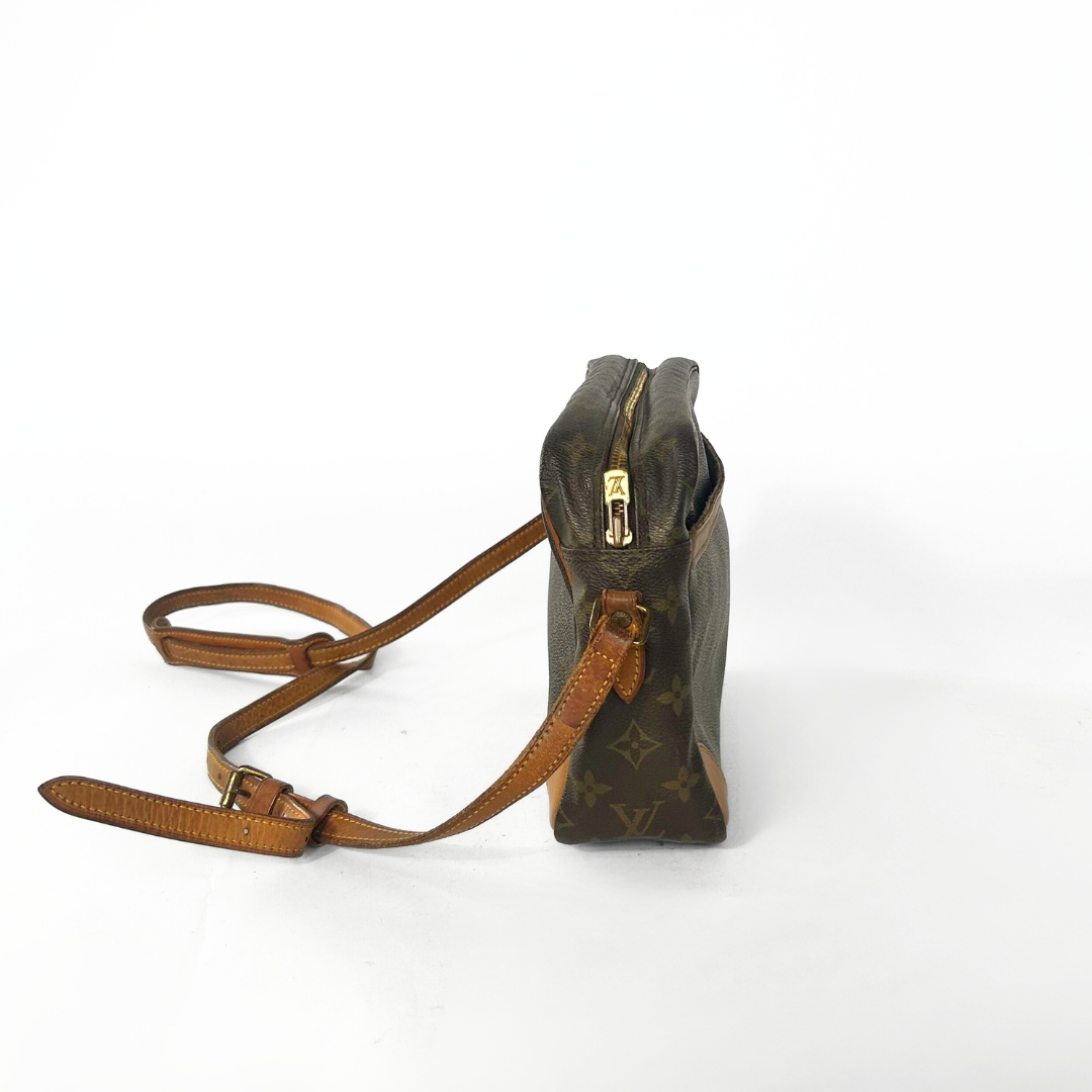 Louis Vuitton Louis Vuitton Trocadero GM Monogram Canvas - Crossbody bags - Etoile Luxury Vintage