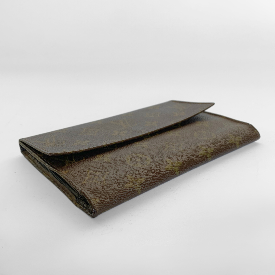 Louis Vuitton Louis Vuitton International Wallet Monogram Canvas - Wallets - Etoile Luxury Vintage