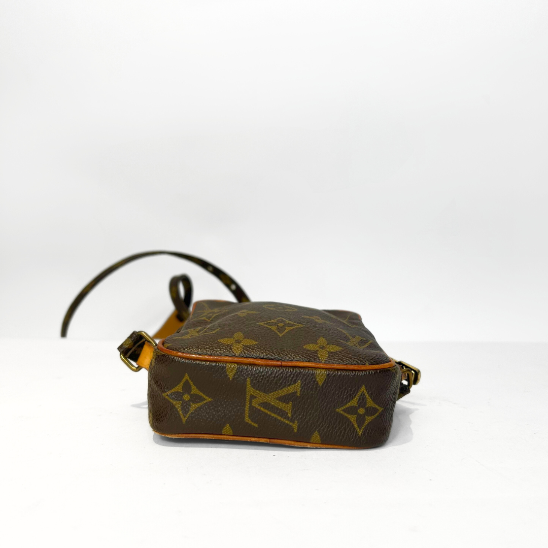 Louis Vuitton Louis Vuitton Danube Mini Monogram Canvas - Crossbody bags - Etoile Luxury Vintage