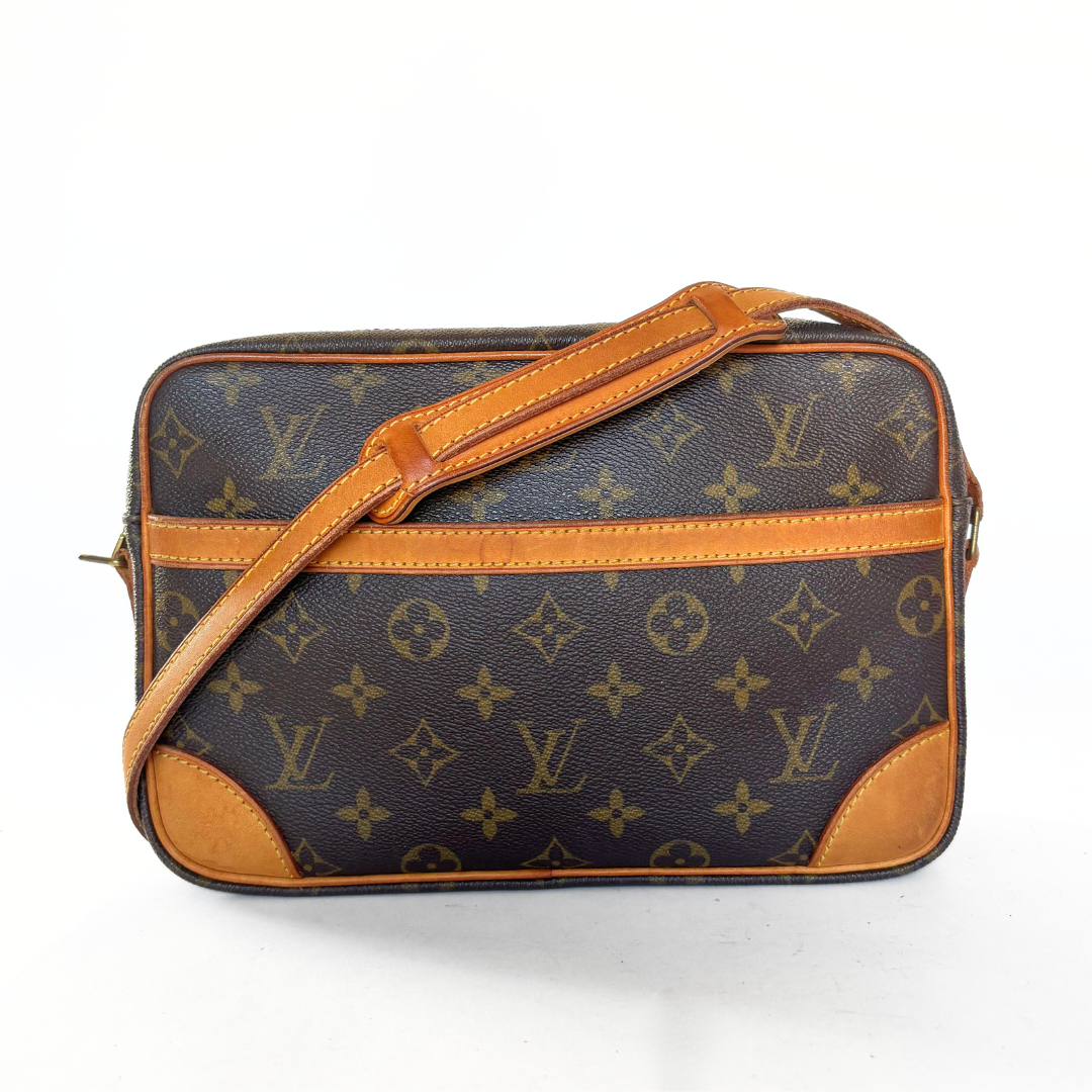 Louis Vuitton Louis Vuitton Trocadero PM Monogram Canvas - Crossbody bags - Etoile Luxury Vintage