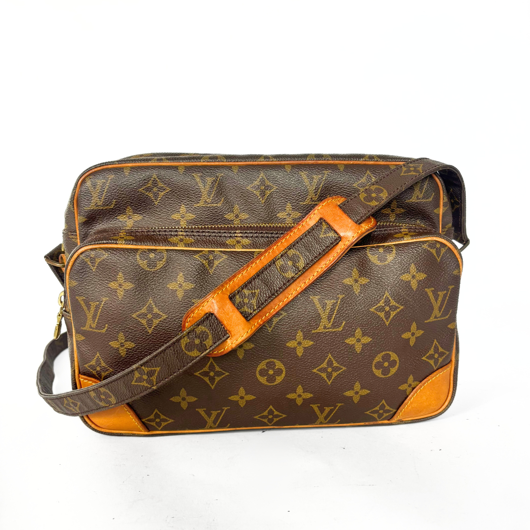 Louis Vuitton Louis Vuitton Nile Monogram Canvas - Crossbody bags - Etoile Luxury Vintage