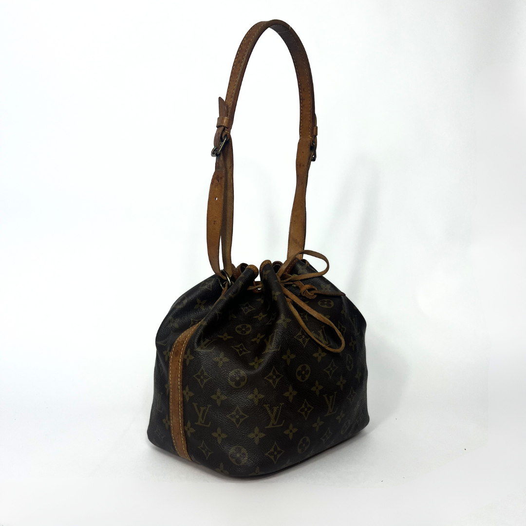 Louis Vuitton Louis Vuitton Petit No&eacute; Monogram Canvas - Shoulder bags - Etoile Luxury Vintage