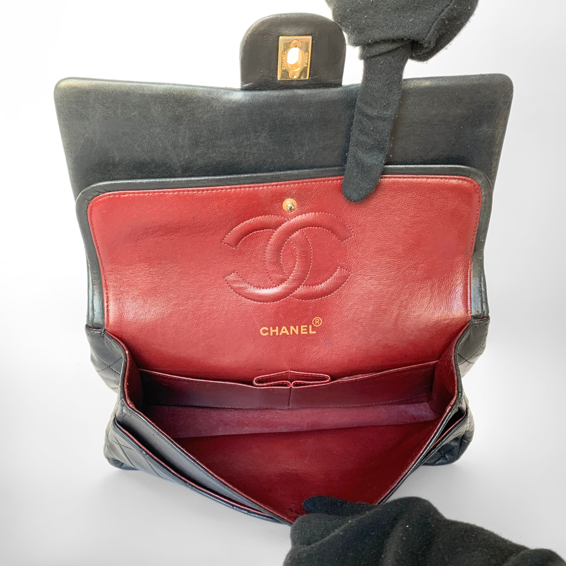 Chanel Chanel Classic Flap Bag Medium Lambskin Leather - Shoulder bags - Etoile Luxury Vintage