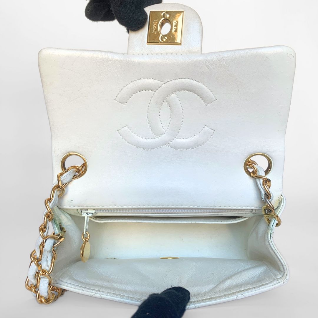 Chanel Chanel Classic Flap Bag Mini Lambskin Leather - Crossbody bags - Etoile Luxury Vintage