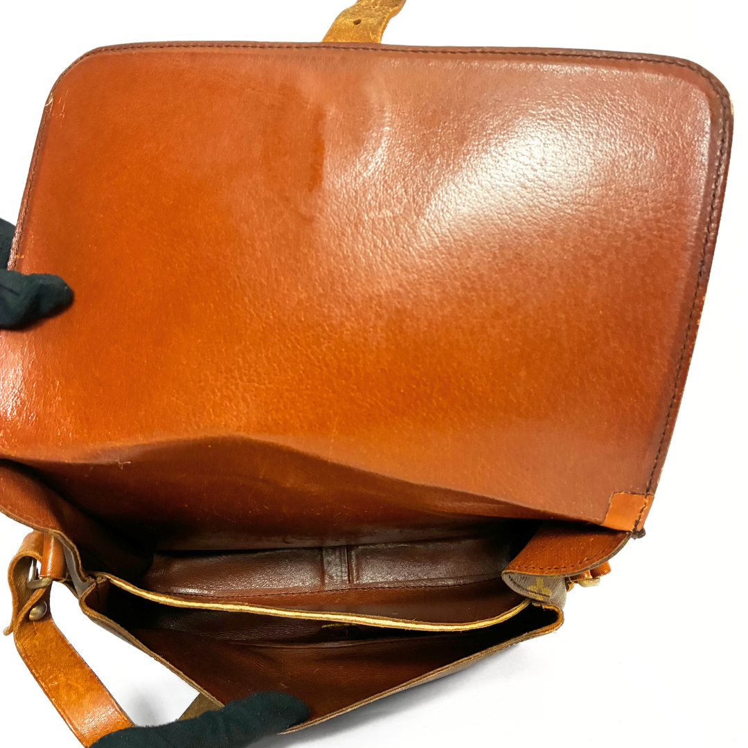 Louis Vuitton Louis Vuitton Cartouchi&egrave;re GM Monogram Canvas - Crossbody bags - Etoile Luxury Vintage