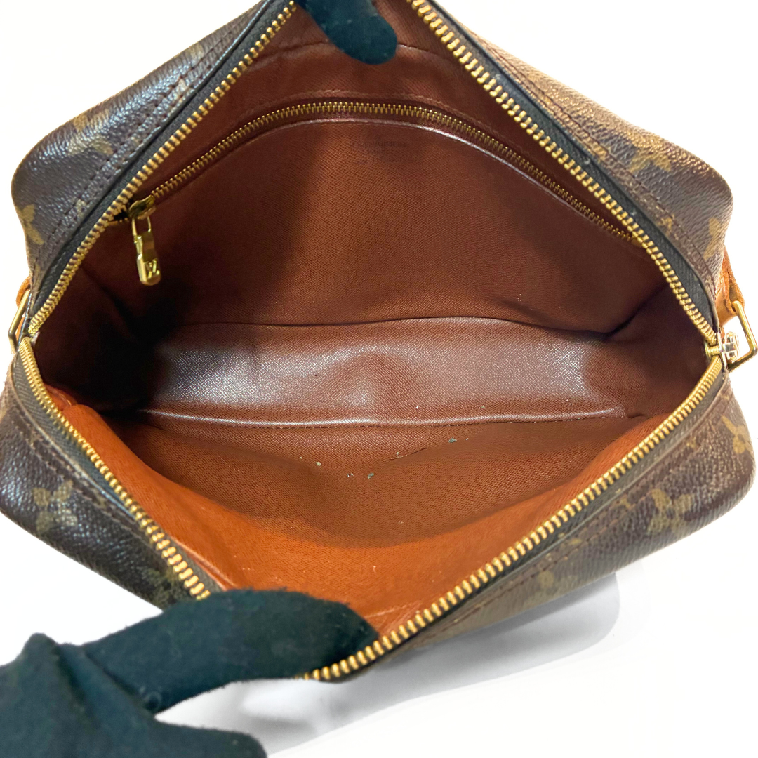 Louis Vuitton Louis Vuitton Trocadero PM Monogram Canvas - Crossbody bags - Etoile Luxury Vintage