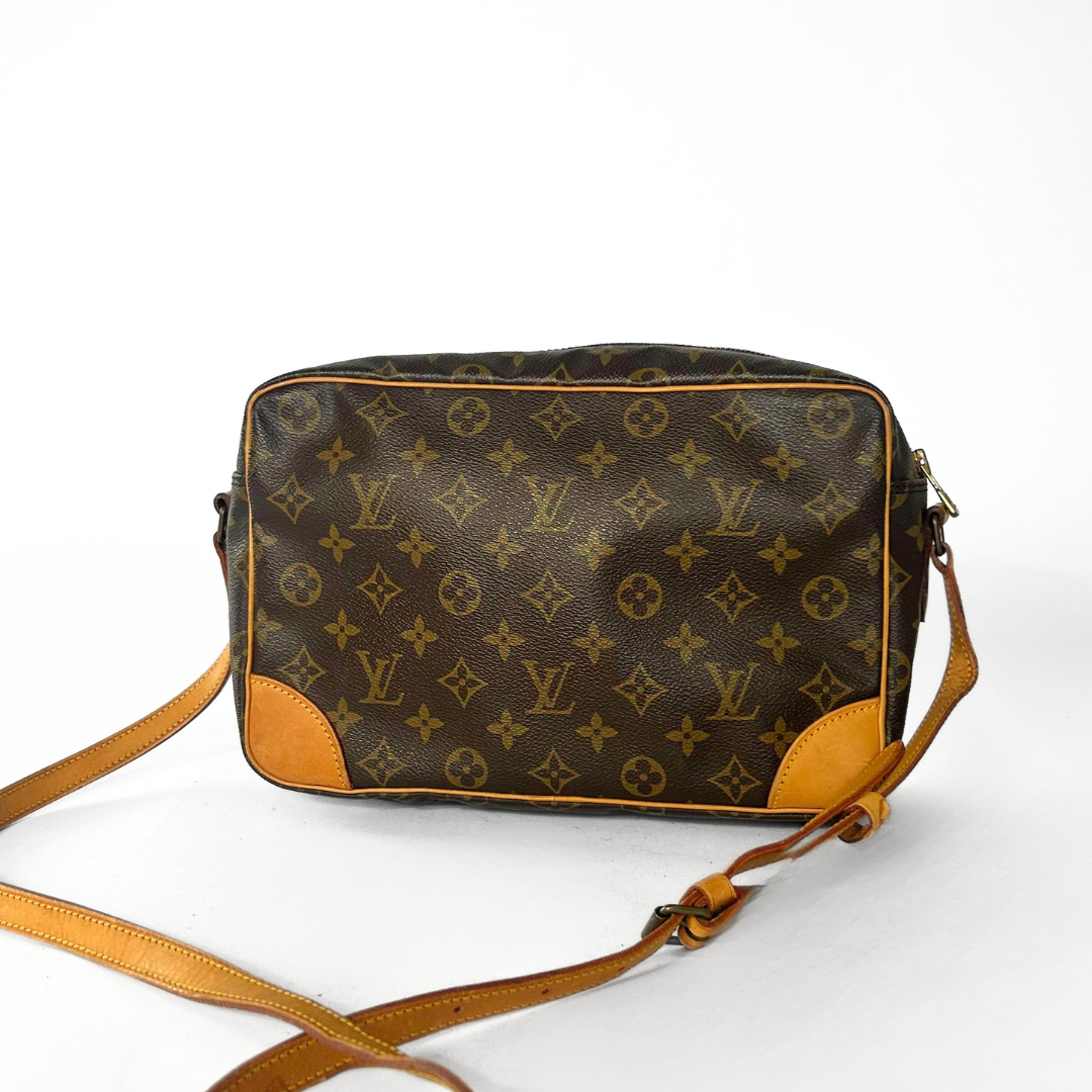 Louis Vuitton Louis Vuitton Trocadero GM Monogram Canvas - Crossbody bags - Etoile Luxury Vintage