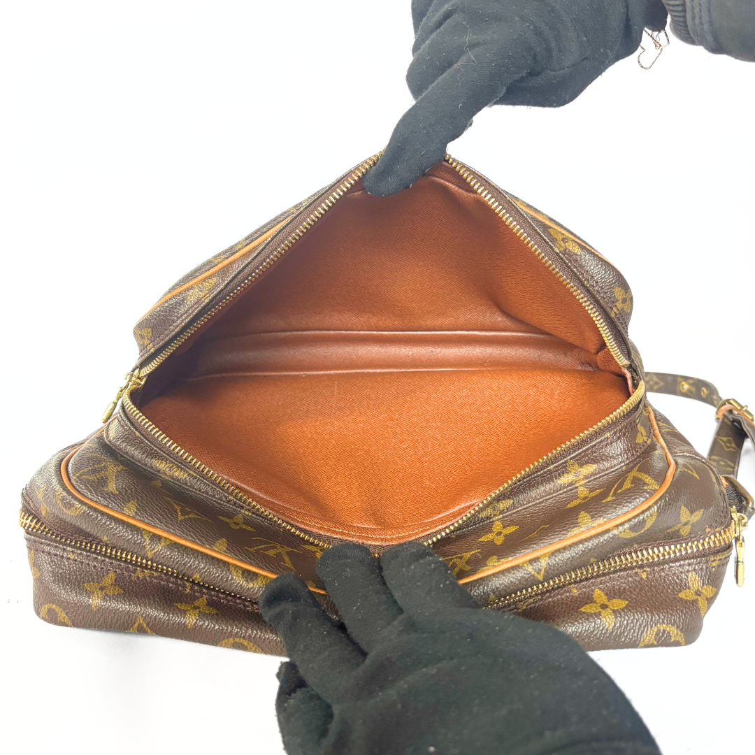 Louis Vuitton Louis Vuitton Nile Monogram Canvas - Crossbody bags - Etoile Luxury Vintage