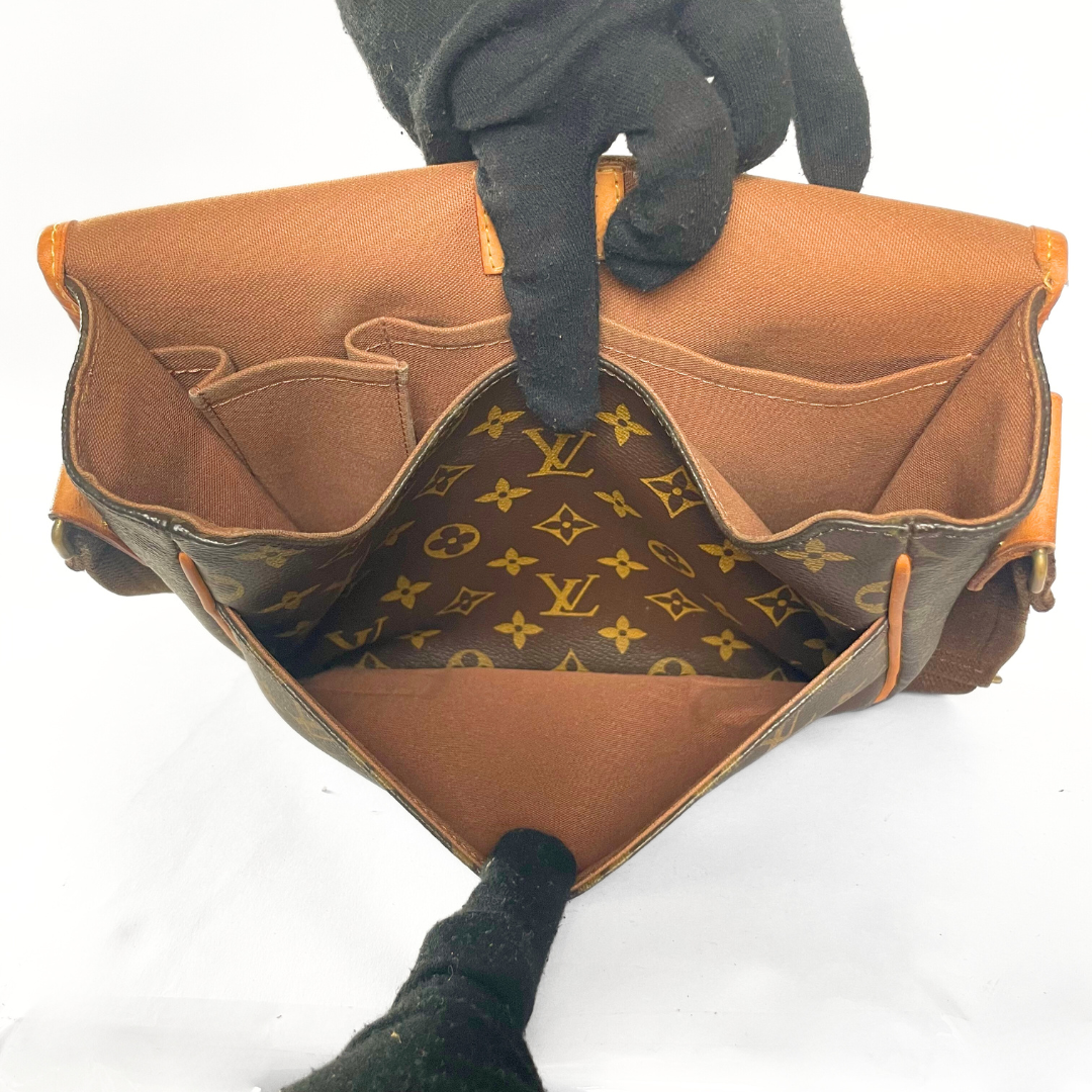 Louis Vuitton Louis Vuitton Bosphore Messenger in Monogram Canvas. - Crossbody bags - Etoile Luxury Vintage