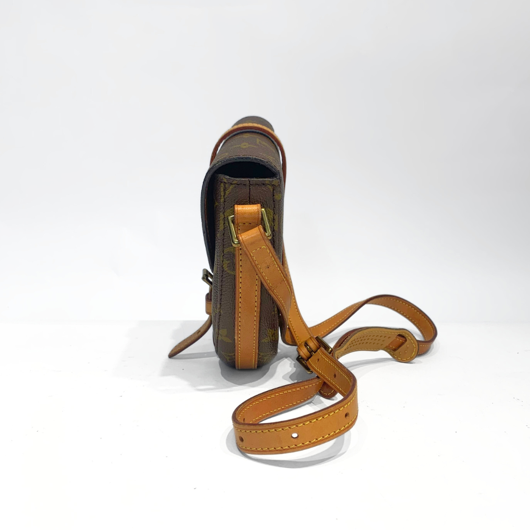 Louis Vuitton Louis Vuitton Chantilly PM Monogram Canvas - Crossbody bags - Etoile Luxury Vintage