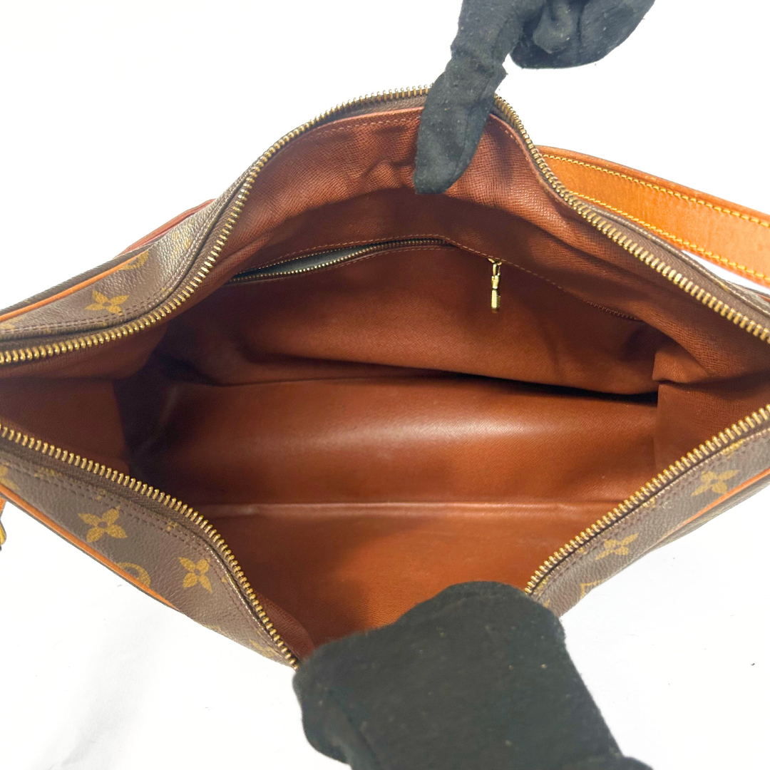 Louis Vuitton Louis Vuitton Boulogne GM Monogram Canvas - Shoulder bags - Etoile Luxury Vintage