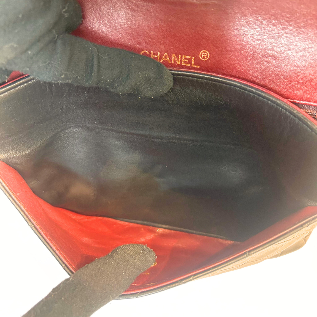 Chanel Chanel Classic Flap Bag Medium - Shoulder Bags - Etoile Luxury Vintage