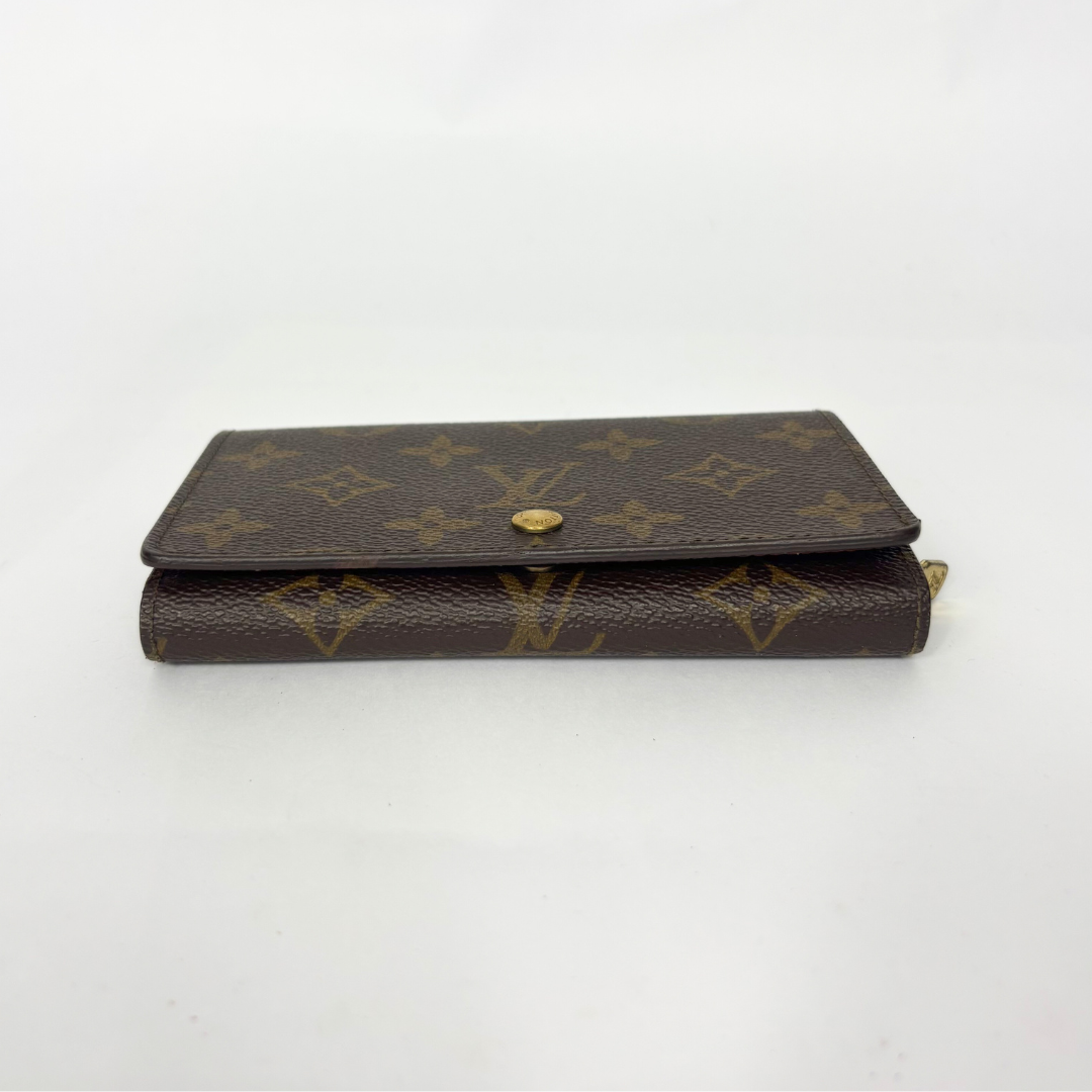 Louis Vuitton Wallet International