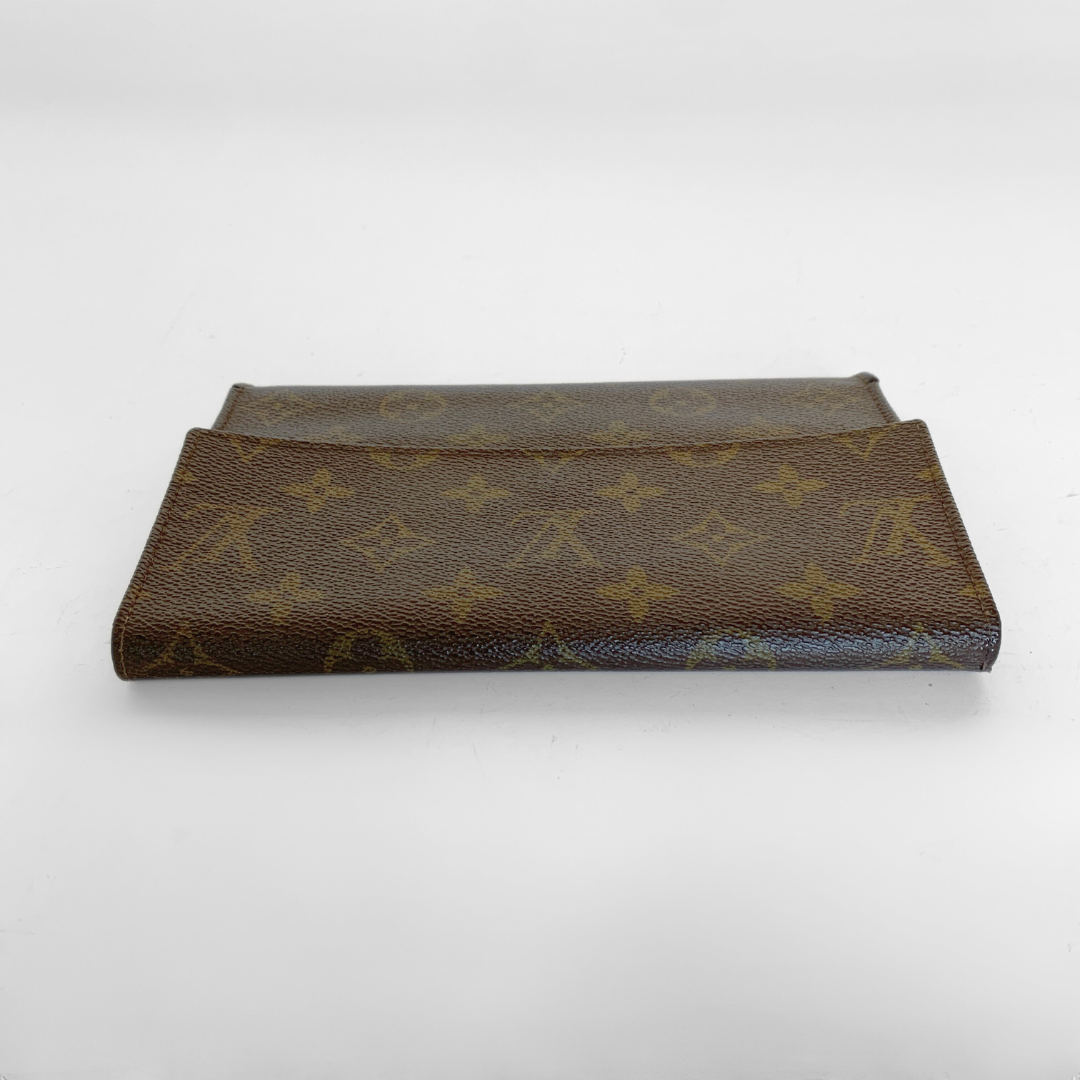 Louis Vuitton Louis Vuitton International Wallet Monogram Canvas - Wallets - Etoile Luxury Vintage