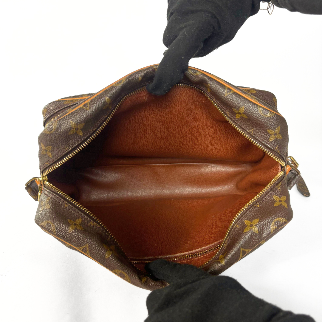 Louis Vuitton Louis Vuitton Nile Monogram Canvas - Crossbody bags - Etoile Luxury Vintage